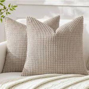 Farmhouse Beige Soft Textured Throw Pillow Shams (set of 2) - 18x18 NWOB